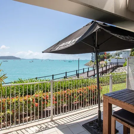 By The Sea Shore With Pool Airlie Beach Exterior photo