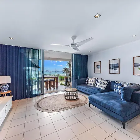 By The Sea Shore With Pool Airlie Beach Exterior photo